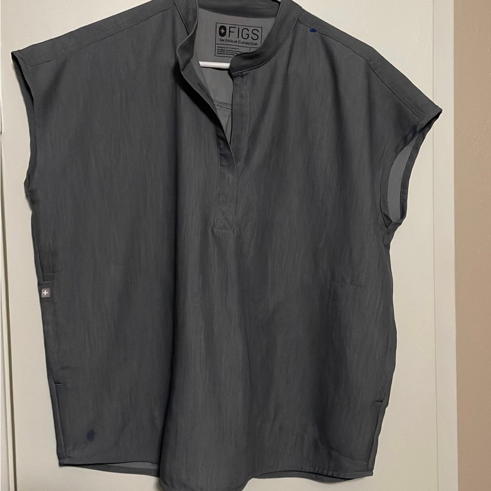 FIGS Rafaela scrub top